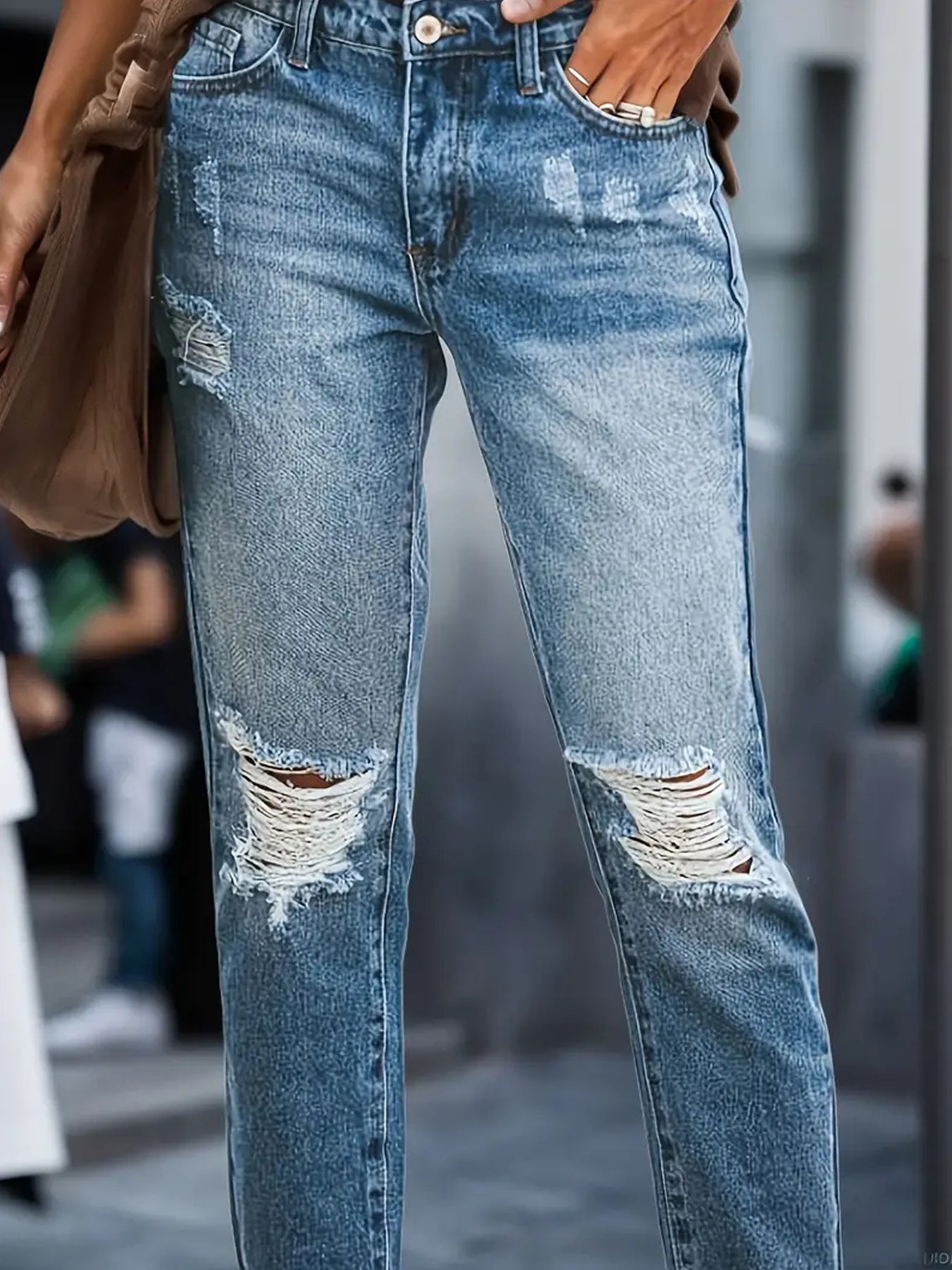 Women’s Stretchy Boyfriend Jeans – Ripped, Distressed Denim with Relaxed Fit